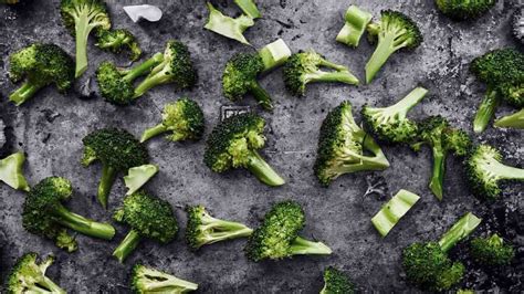 why does raw broccoli give me gas